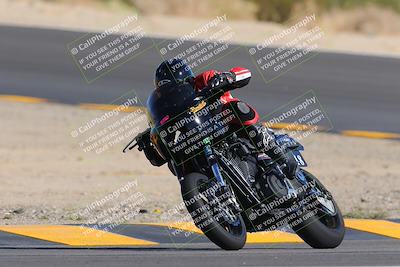 media/Oct-08-2022-SoCal Trackdays (Sat) [[1fc3beec89]]/Turn 10 (945am)/